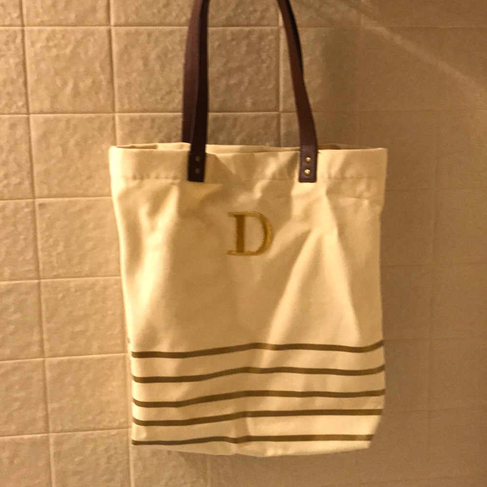 NWOT D large bag brown handle gold stripes